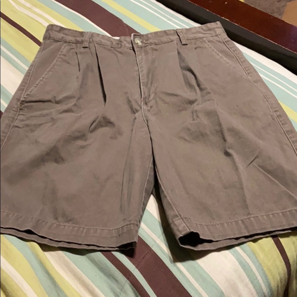 Men’s Pleated Shorts. EUC
